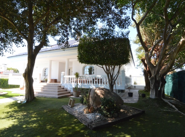 Resale - Villa - Torrevieja - torreta