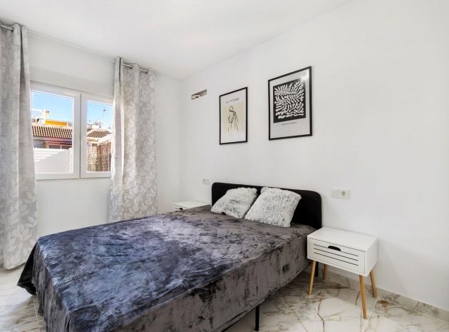 Resale - Villa - Torrevieja - el chaparral