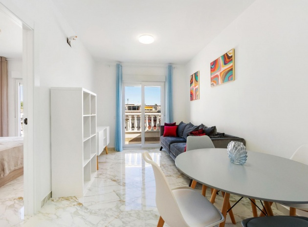 Resale - Villa - Torrevieja - el chaparral