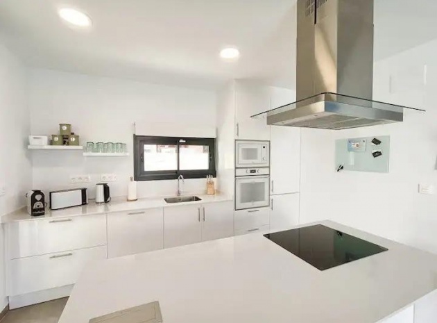 Resale - Villa - Los Montesinos - La Herrada