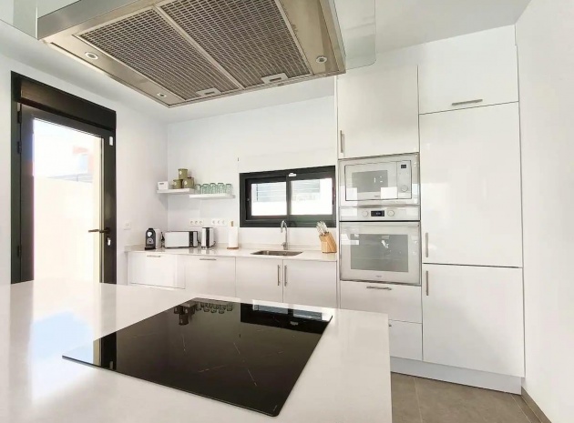 Resale - Villa - Los Montesinos - La Herrada