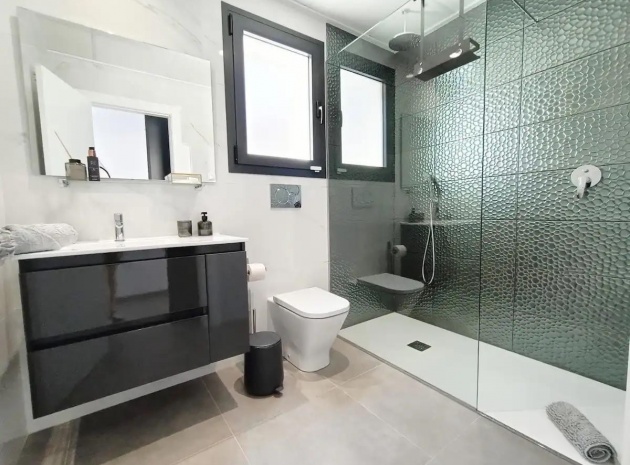 Resale - Villa - Los Montesinos - La Herrada