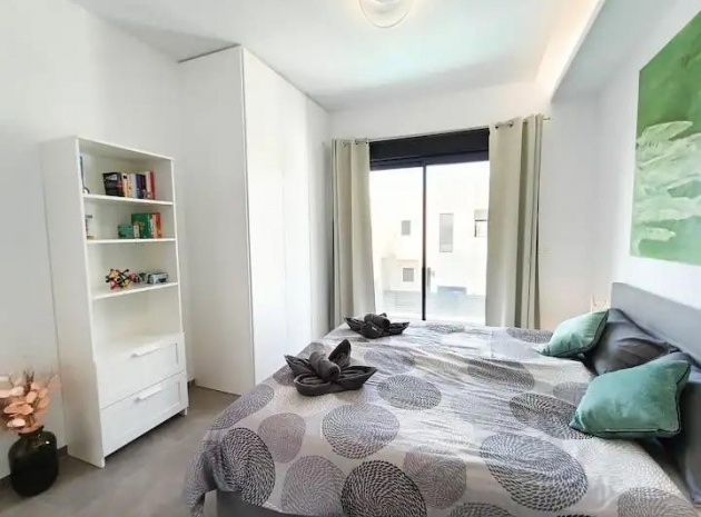 Resale - Villa - Los Montesinos - La Herrada