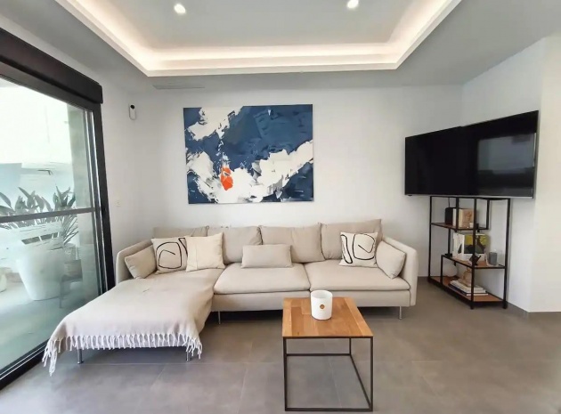 Resale - Villa - Los Montesinos - La Herrada