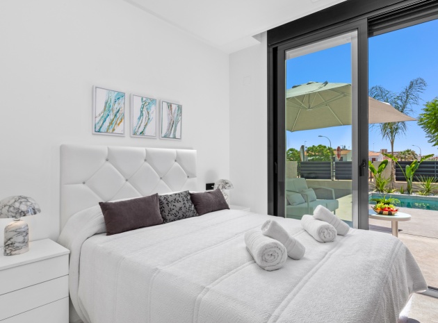Resale - Villa - Alicante - El Campello