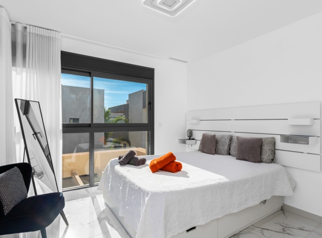 Resale - Villa - Los Montesinos - La Herrada