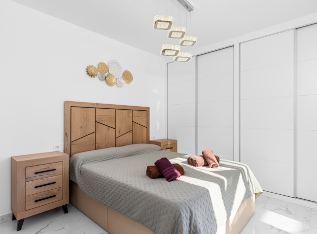 Resale - Villa - Los Montesinos - La Herrada