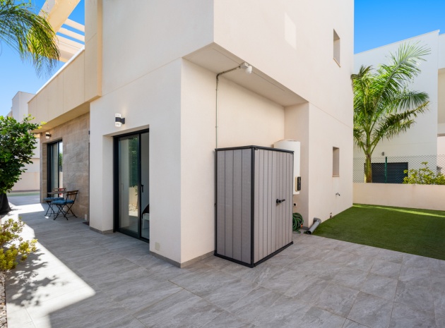 Resale - Villa - Los Montesinos - La Herrada