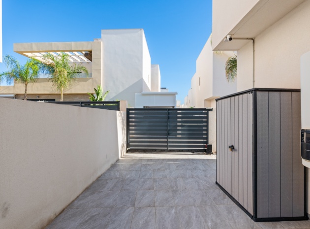 Resale - Villa - Los Montesinos - La Herrada