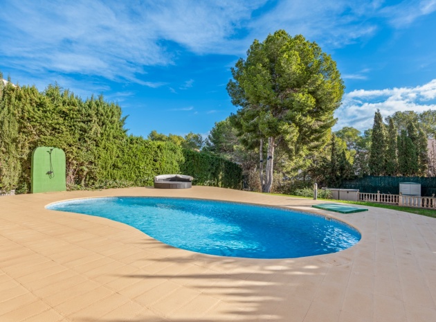 Resale - Villa - Los Balcones