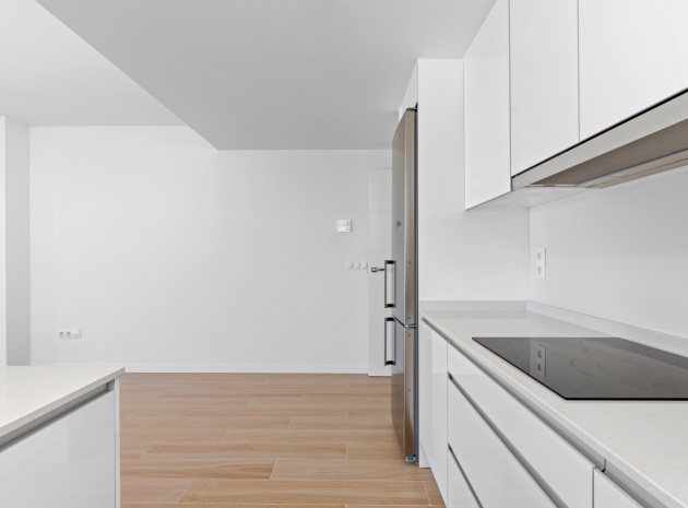 Resale - Apartment - Campoamor - Res. Seagardens