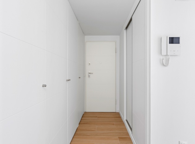 Resale - Apartment - Campoamor - Res. Seagardens