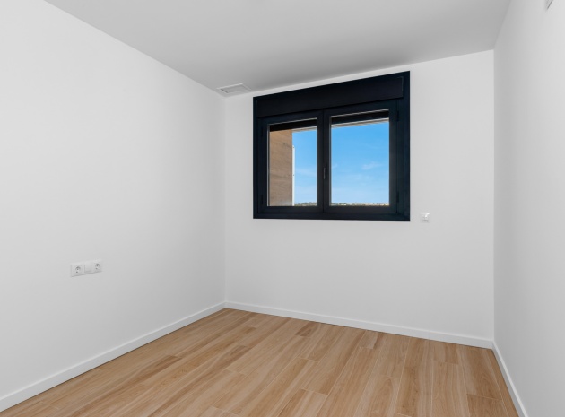 Resale - Apartment - Campoamor - Res. Seagardens