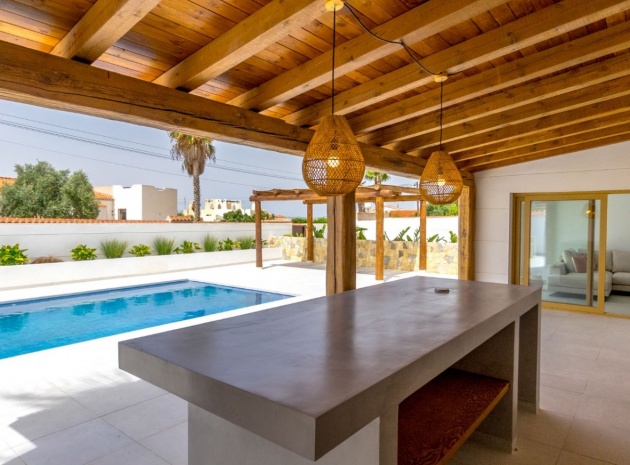 Resale - Villa - Torrevieja - torreta