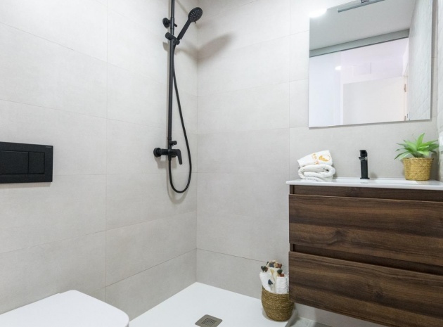 Resale - Apartment - Villamartin - PAU 26