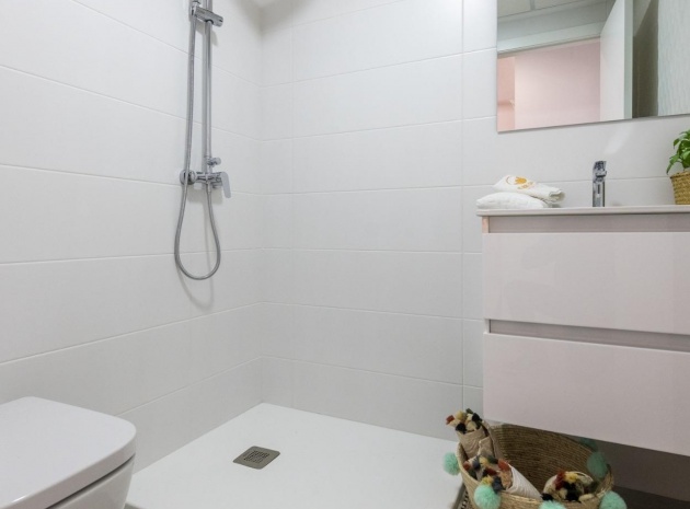 Resale - Apartment - Villamartin - PAU 26