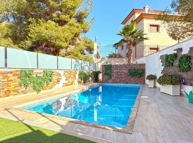 Resale - Villa - Villamartin - El Galan