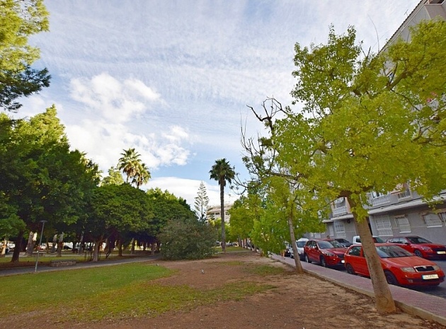 Resale - Apartment - Torrevieja - Playa del Acequión