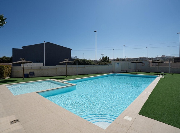 Resale - Apartment - Torrevieja - Carrefour area