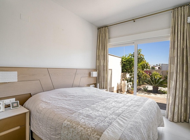 Resale - Apartment - Torrevieja - Carrefour area