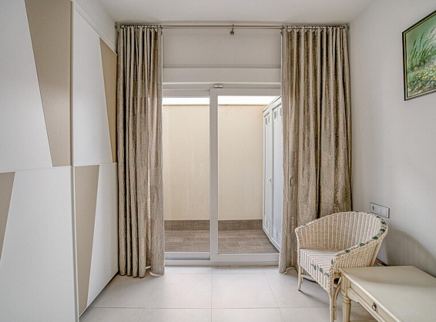 Resale - Apartment - Torrevieja - Carrefour area