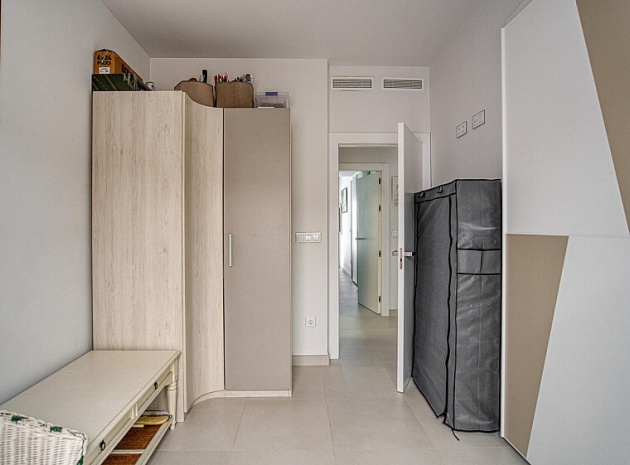 Resale - Apartment - Torrevieja - Carrefour area