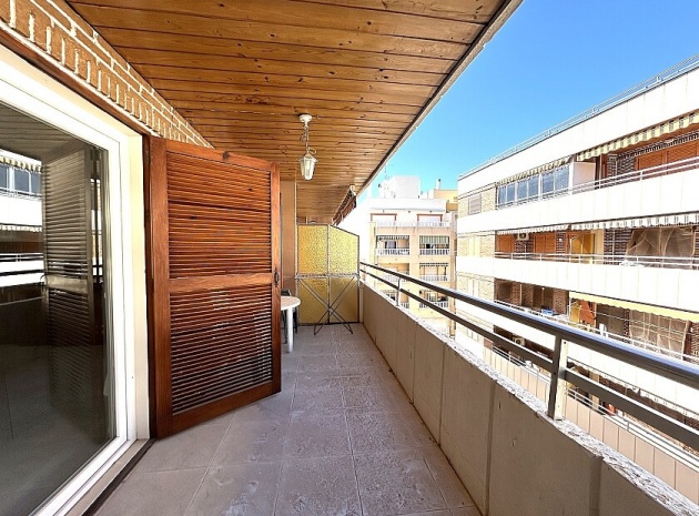 Resale - Apartment - Torrevieja - Playa del Acequión