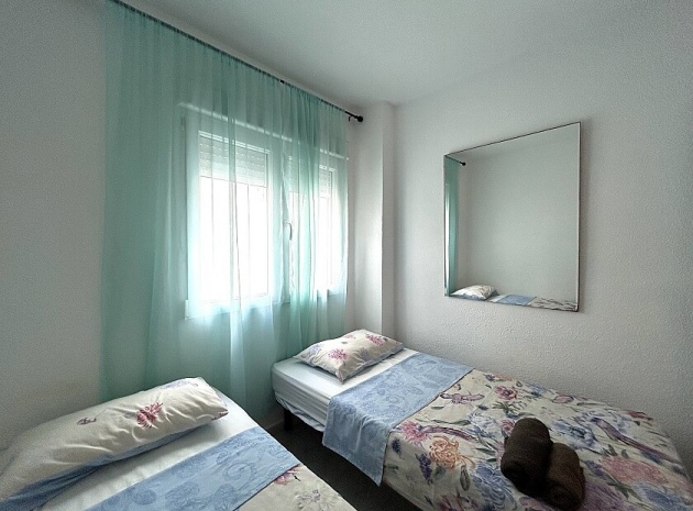 Resale - Apartment - Torrevieja - Playa del Acequión