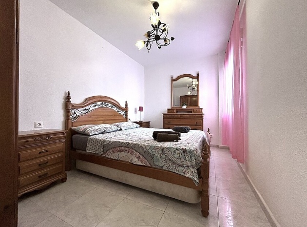 Resale - Apartment - Torrevieja - Playa del Acequión