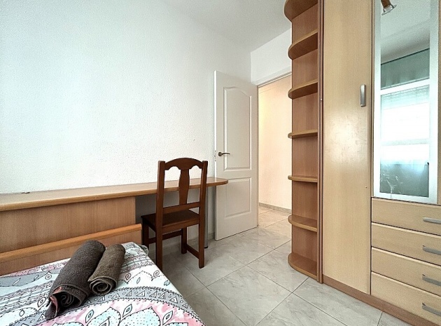 Resale - Apartment - Torrevieja - Playa del Acequión