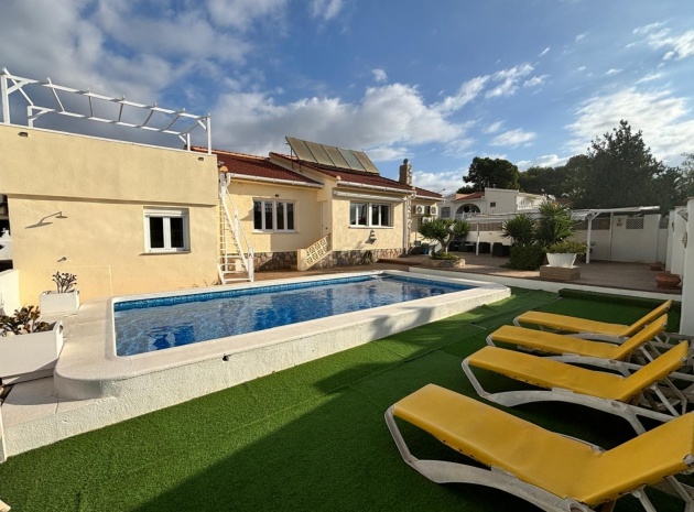 Återförsäljning - Villa - Ciudad Quesada