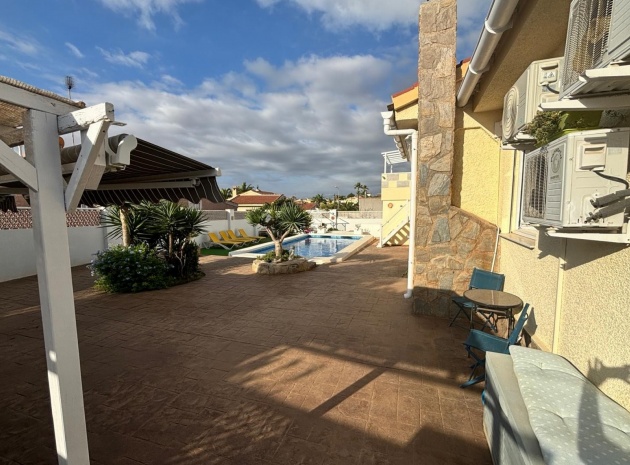 Återförsäljning - Villa - Ciudad Quesada