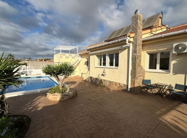Återförsäljning - Villa - Ciudad Quesada