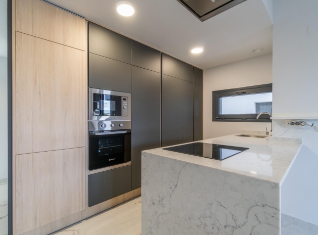 Resale - Apartment - Los Altos - Res. El Amanecer