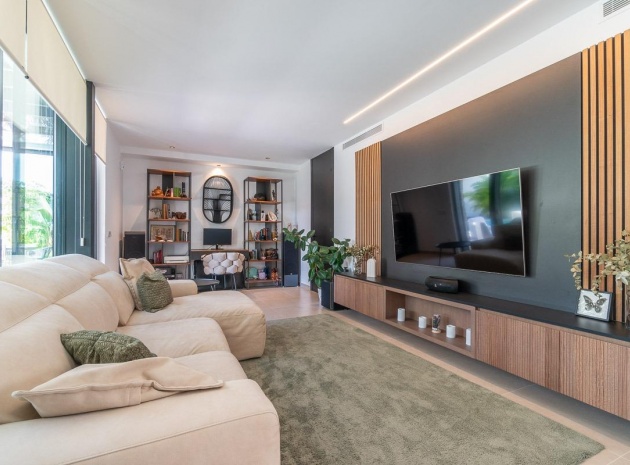 Resale - Villa - Los Balcones