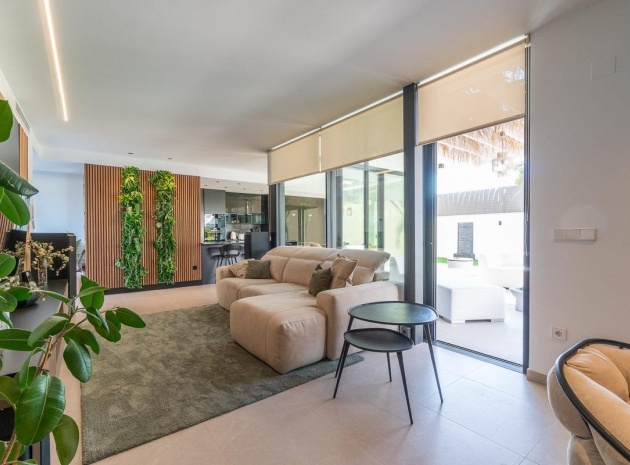 Resale - Villa - Los Balcones