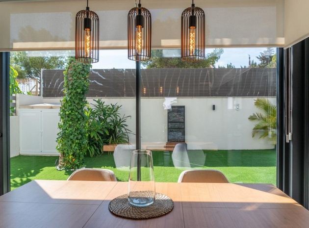 Resale - Villa - Los Balcones