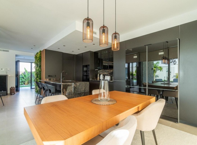 Resale - Villa - Los Balcones