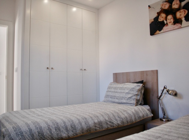 Resale - Apartment - Pilar de la Horadada