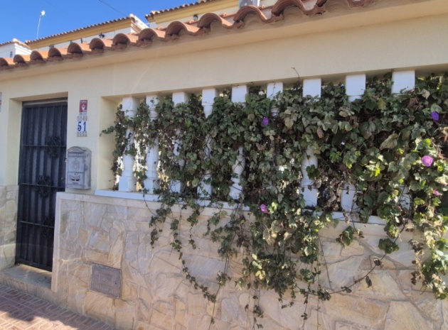 Resale - Villa - Villamartin - El Galan
