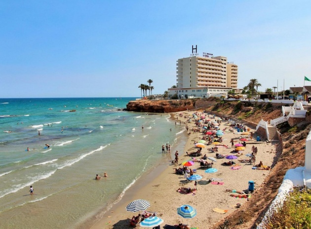 Resale - Townhouse - Villamartin - lomas del golf