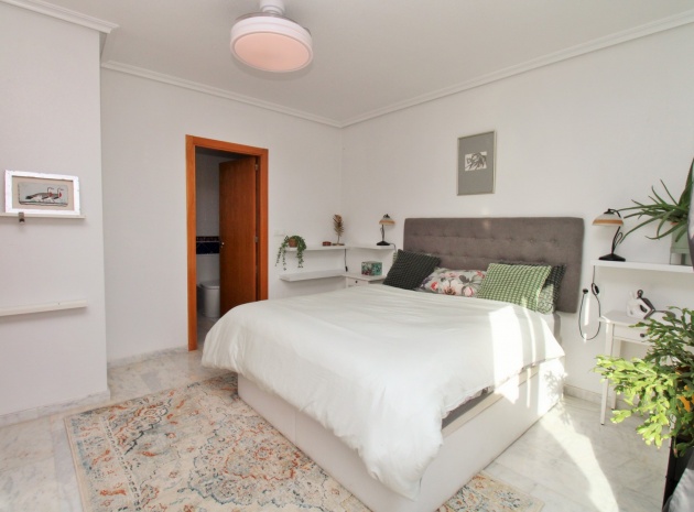 Wiederverkauf - Villa - San Miguel de Salinas