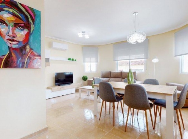 Resale - Villa - San Miguel de Salinas - Res. Los Alcores
