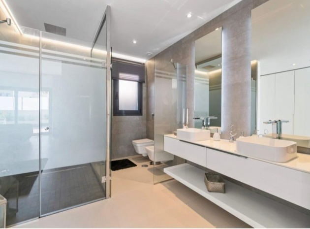 Resale - Villa - Cabo Roig - aguamarina