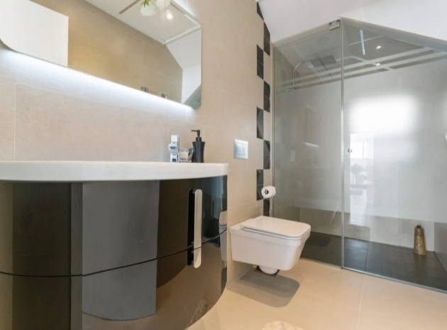 Resale - Villa - Cabo Roig - aguamarina