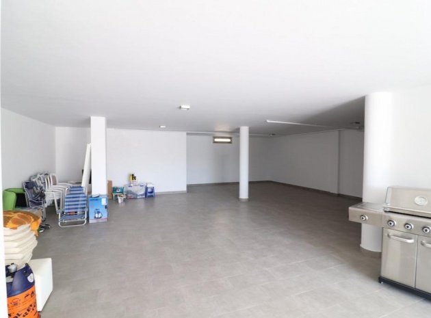 Resale - Villa - San Miguel de Salinas - Res. Bellavista