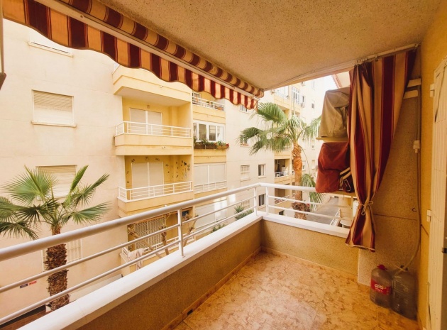 Resale - Apartment - Torrevieja - Centro