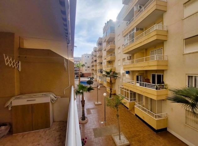 Resale - Apartment - Torrevieja - Centro