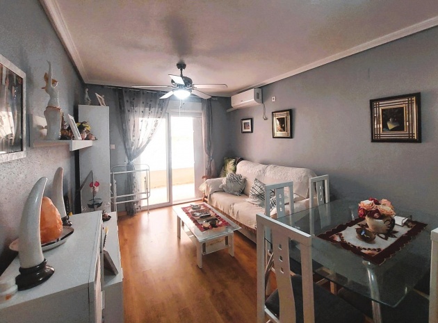 Resale - Apartment - Torrevieja - Centro