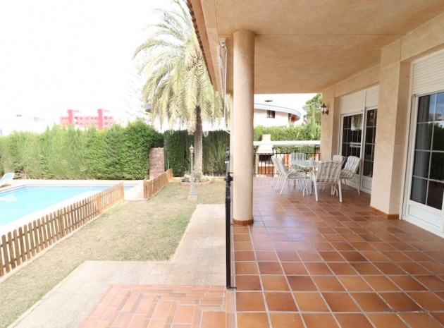 Revente - Villa - Mil Palmeras - riomar